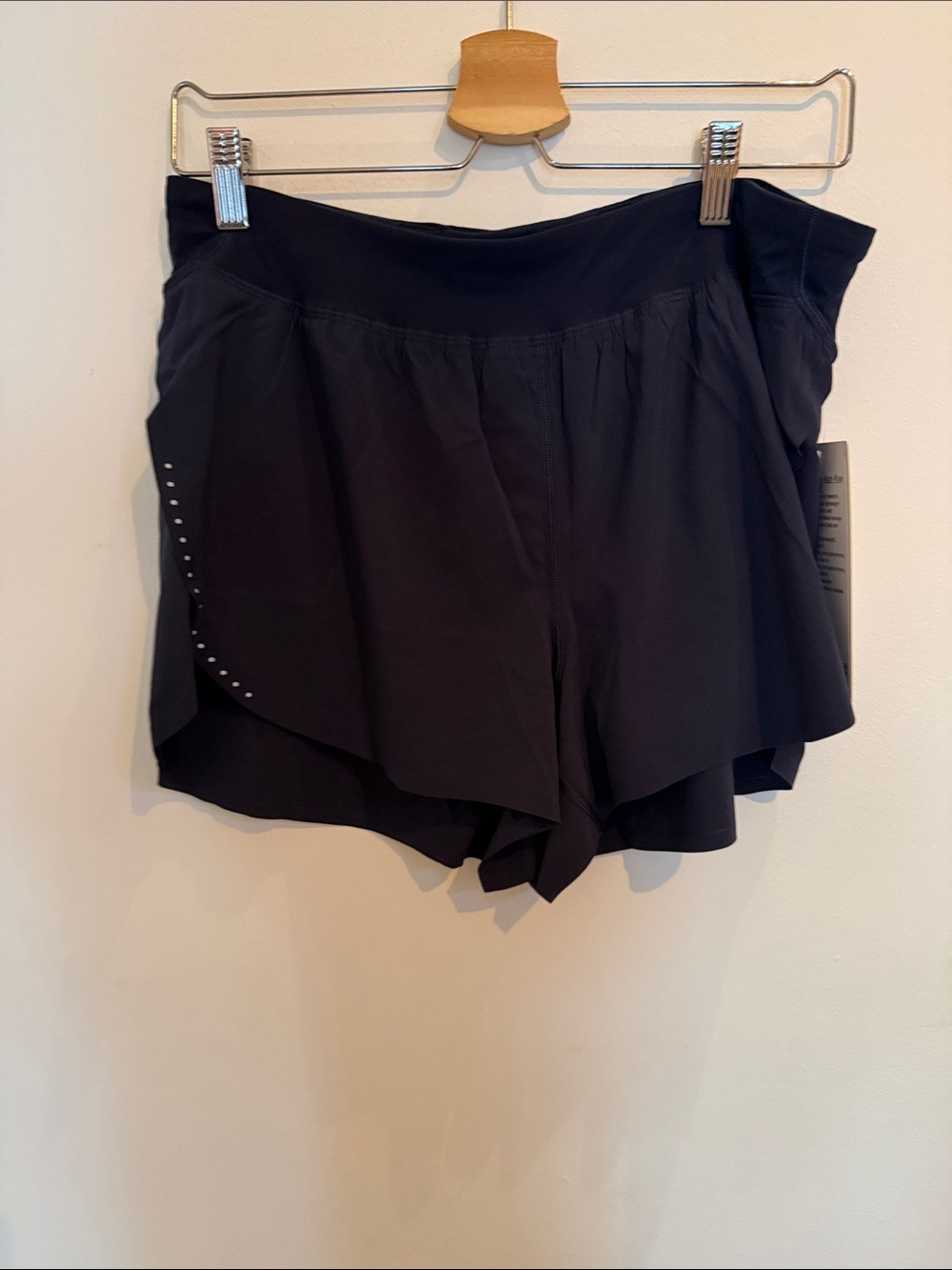 NWT Fast and Free High Rise Women’s True Navy split short 3”